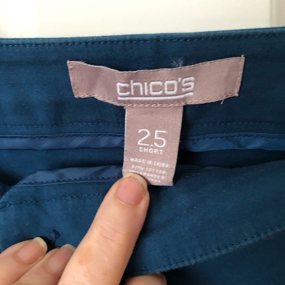 Chico’s Size 2 Vest and Size 2.5 Short Pants Weekends Teal Blue Outfit Set - Picture 6 of 12